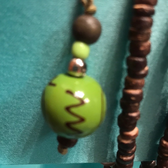 Necklace and Earring Set - Picture 4 of 4